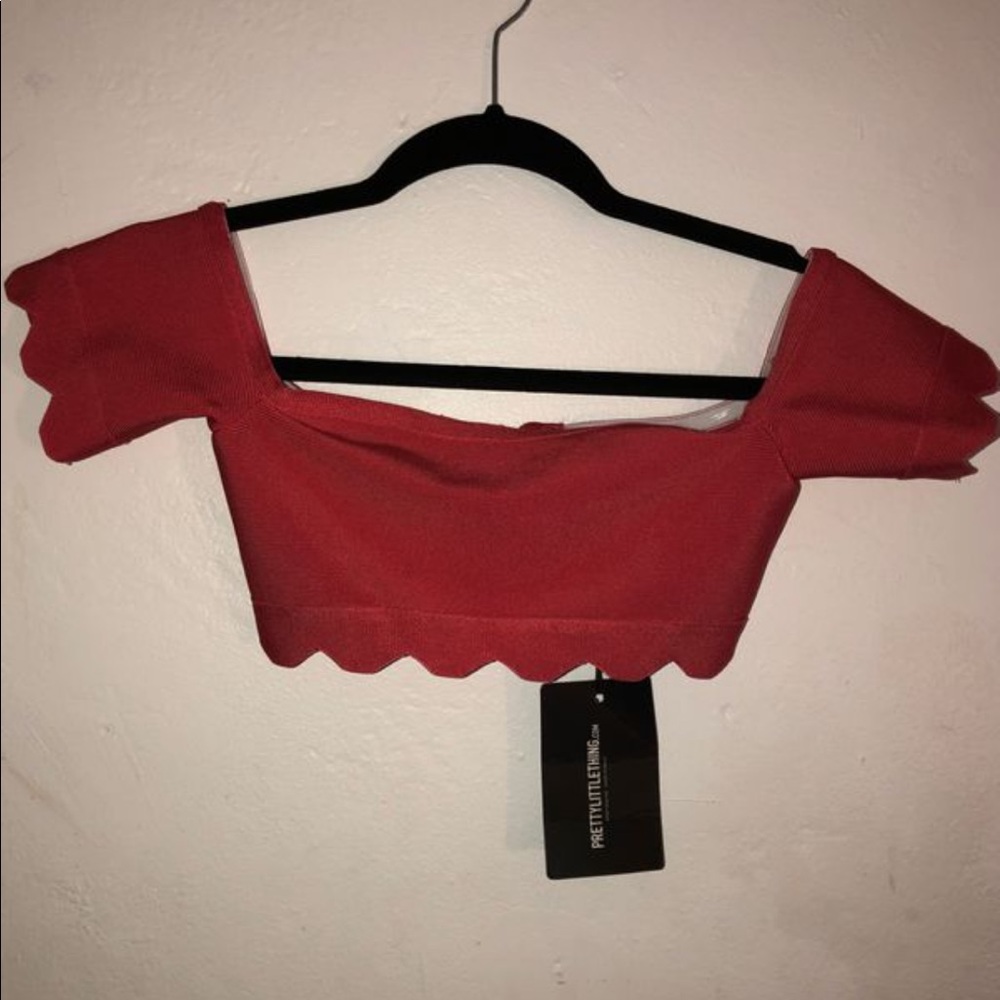 Prettylittlething Off the shoulder Pink Top
